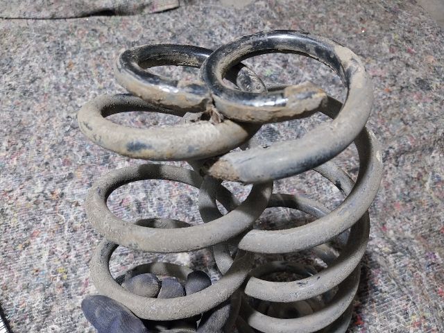 bontott AUDI A4 B8 Hátsó Rugó Pár