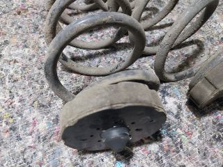 bontott AUDI A4 B8 Hátsó Rugó Pár