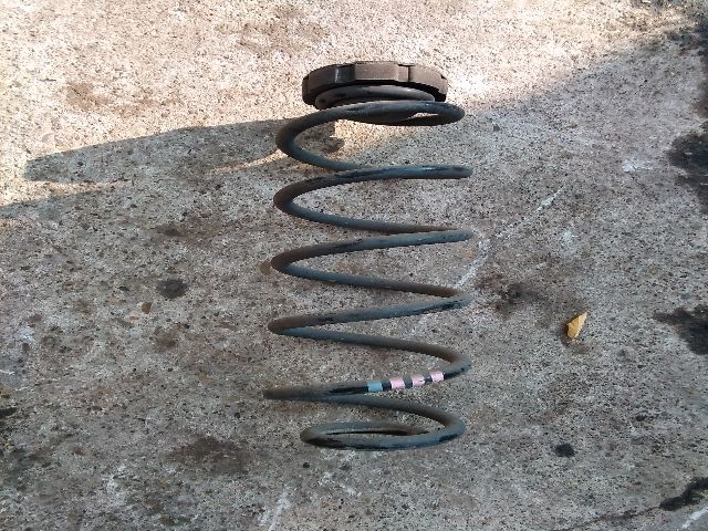 bontott AUDI A4 B8 Hátsó Rugó