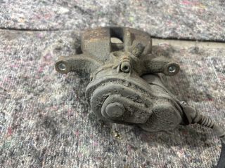 bontott AUDI A4 B8 Jobb hátsó Féknyereg Munkahengerrel