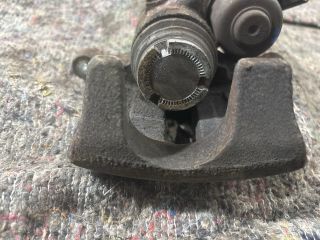 bontott AUDI A4 B8 Jobb hátsó Féknyereg Munkahengerrel