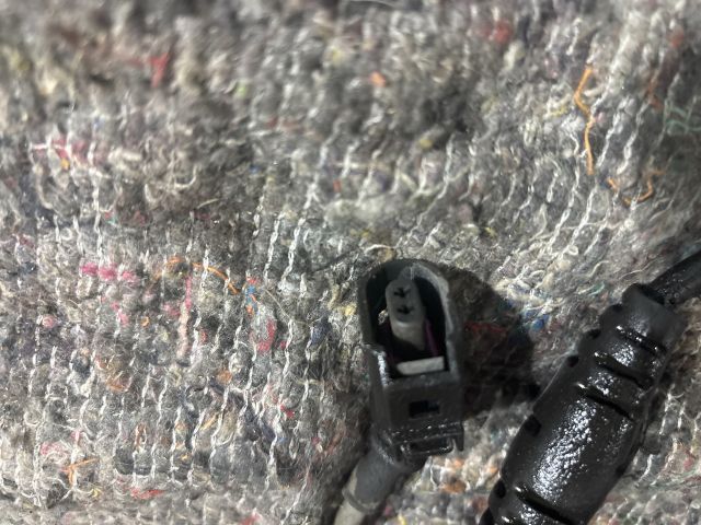 bontott AUDI A4 B8 Jobb hátsó Féknyereg Munkahengerrel