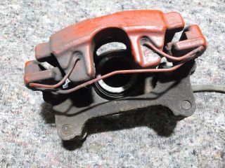 bontott AUDI A4 B8 Jobb hátsó Féknyereg Munkahengerrel