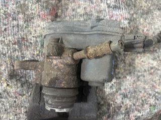 bontott AUDI A4 B8 Jobb hátsó Féknyereg Munkahengerrel