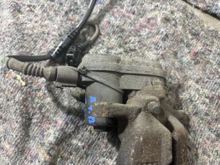 bontott AUDI A4 B8 Jobb hátsó Féknyereg Munkahengerrel