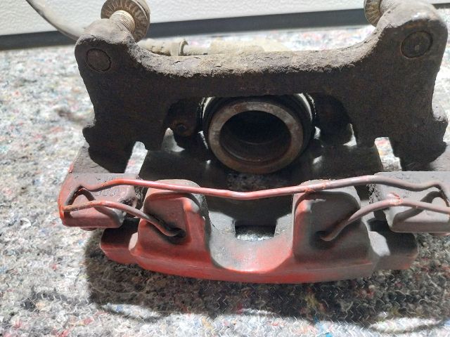 bontott AUDI A4 B8 Jobb hátsó Féknyereg Munkahengerrel