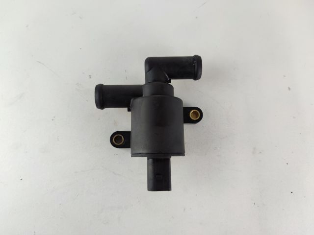 bontott AUDI A4 B8 Kiegészítő Vízszivattyú