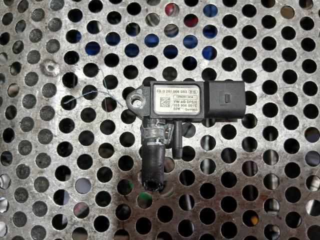 bontott AUDI A4 B8 Kipufogó Nyomásérzékelő