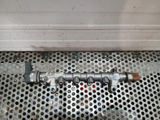 bontott AUDI A4 B8 Közösnyomócső