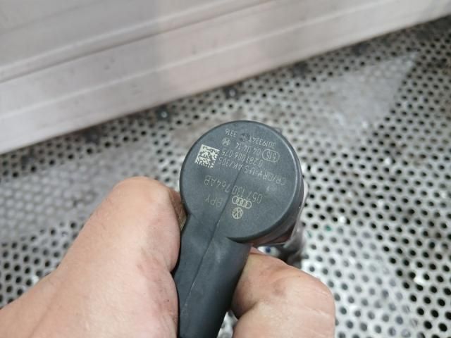 bontott AUDI A4 B8 Közösnyomócső