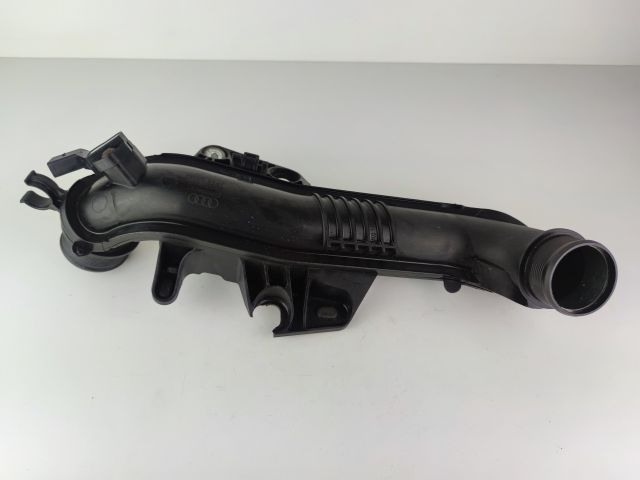 bontott AUDI A4 B8 Légbeömlő Cső