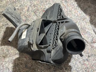 bontott AUDI A4 B8 Légszűrő Ház