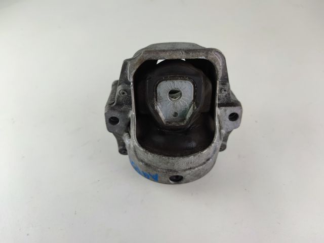 bontott AUDI A4 B8 Motor Tartó Bak (Pozíciófüggetlen)