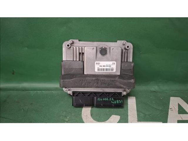 bontott AUDI A4 B8 Motorvezérlő