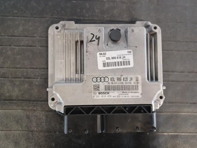 bontott AUDI A4 B8 Motorvezérlő