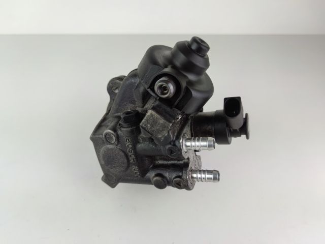 bontott AUDI A4 B8 Nagynyomású Szivattyú