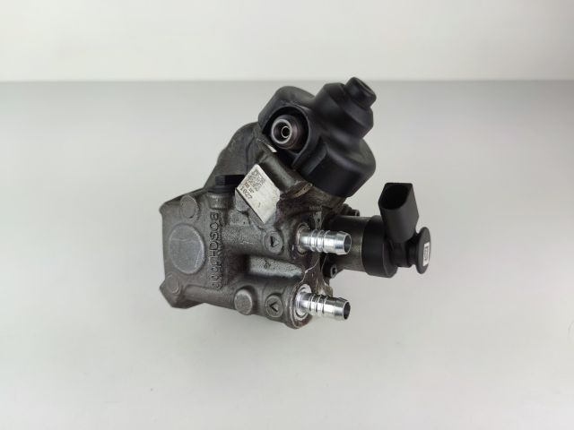 bontott AUDI A4 B8 Nagynyomású Szivattyú