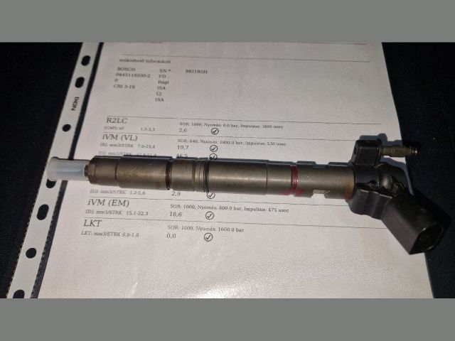 bontott AUDI A4 B8 Porlasztó (1 db)