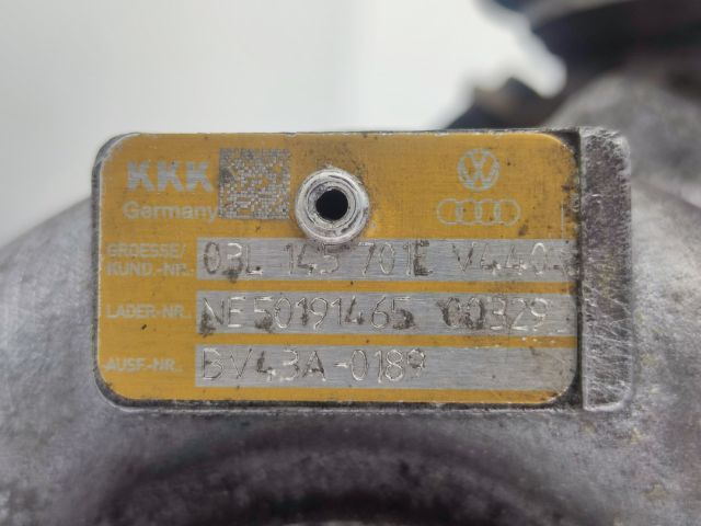 bontott AUDI A4 B8 Turbó