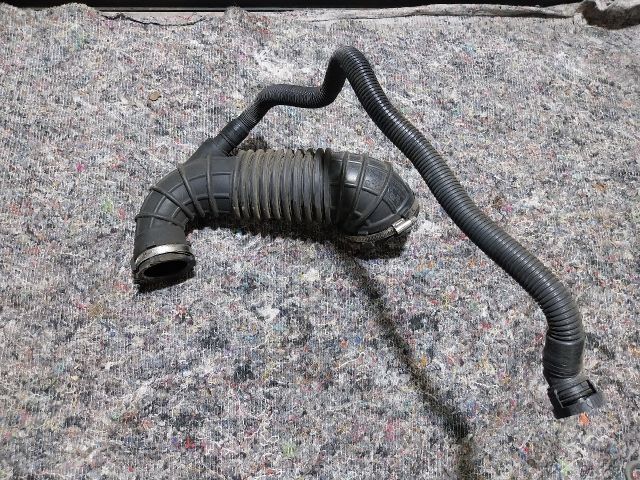 bontott AUDI A4 B8 Turbócső