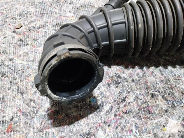 bontott AUDI A4 B8 Turbócső