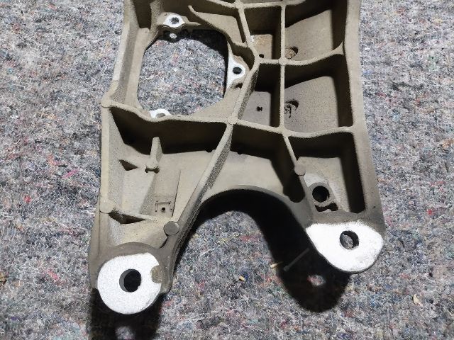 bontott AUDI A4 B8 Váltó Tartó Bak (Pozíciófüggetlen)