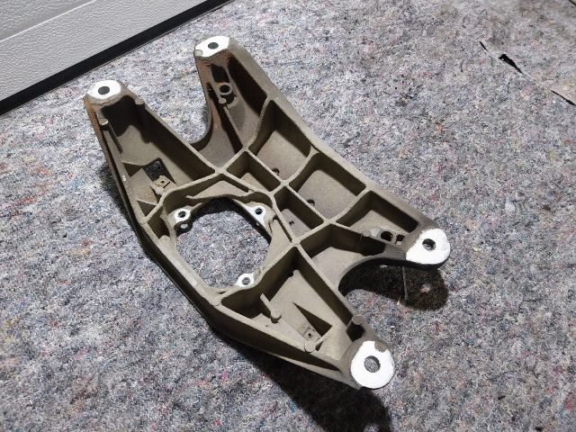 bontott AUDI A4 B8 Váltó Tartó Bak (Pozíciófüggetlen)