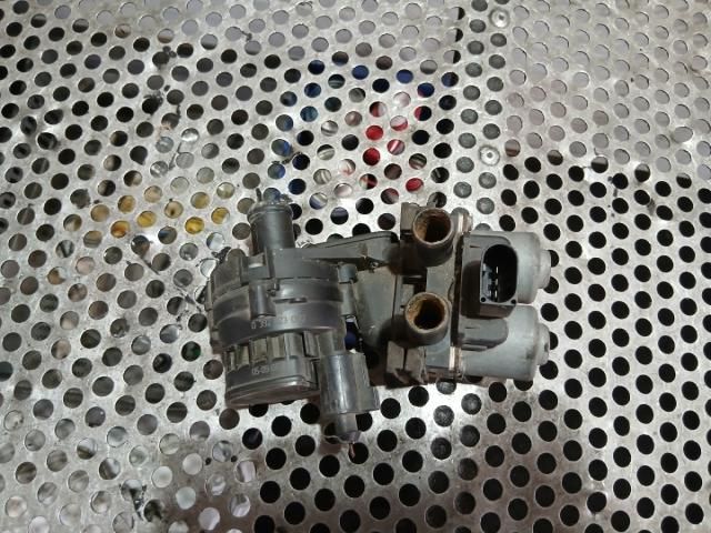 bontott AUDI A4 B8 Vízpumpa