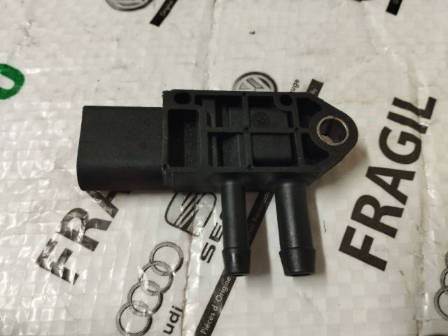 bontott AUDI A4 B8 Részecskeszűrő Nyomásérzékelő