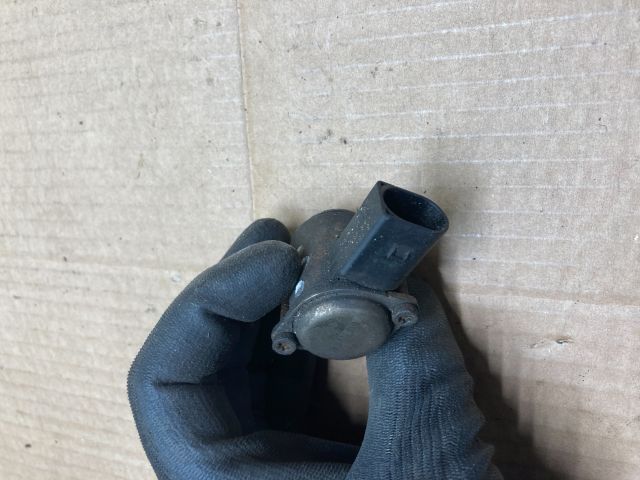 bontott AUDI A4 B8 Szervószivattyú Nyomás Gomba