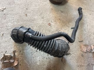 bontott AUDI A4 B8 Szívó Cső