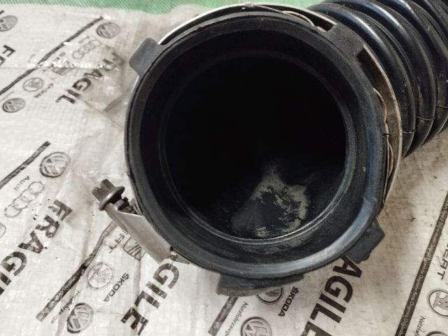 bontott AUDI A4 B8 Szívó Cső