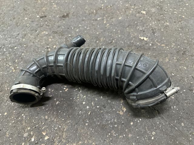 bontott AUDI A4 B8 Szívó Cső