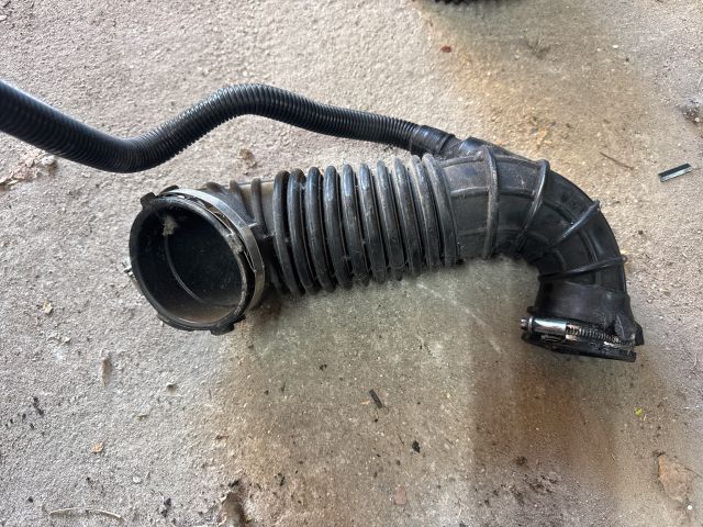 bontott AUDI A4 B8 Szívó Cső