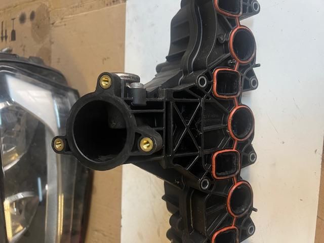 bontott AUDI A4 B8 Szívósor