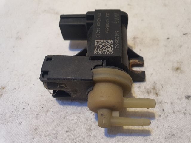 bontott AUDI A4 B8 Turbó Vákum Szelep