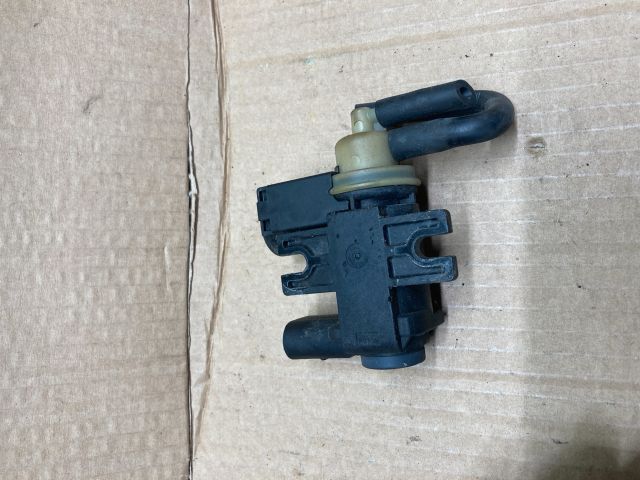 bontott AUDI A4 B8 Turbó Vákum Szelep