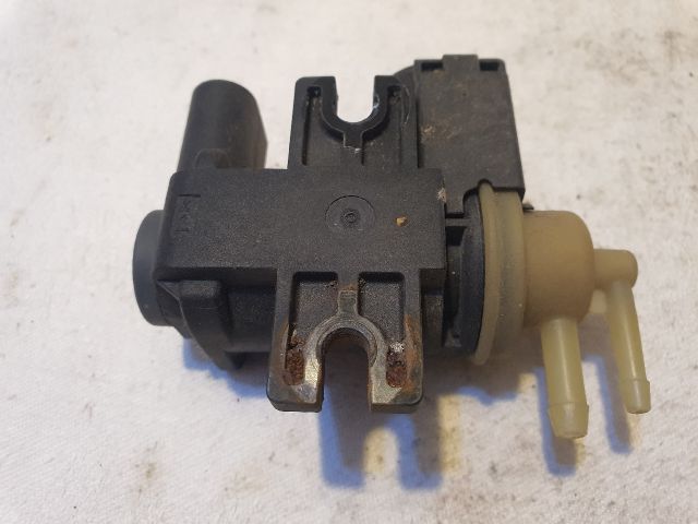 bontott AUDI A4 B8 Turbó Vákum Szelep