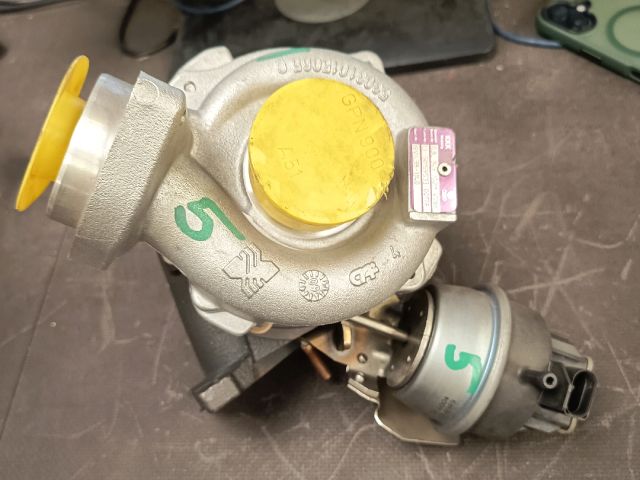 bontott AUDI A4 B8 Turbó