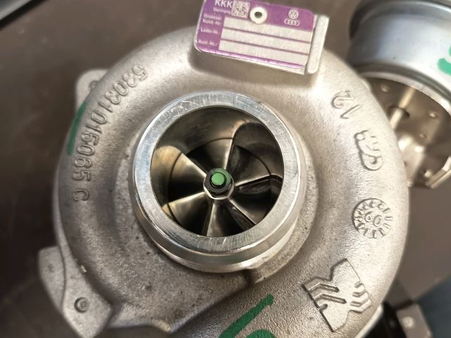 bontott AUDI A4 B8 Turbó