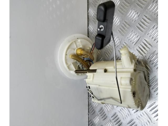 bontott AUDI A4 B8 Üzemanyag Szivattyú