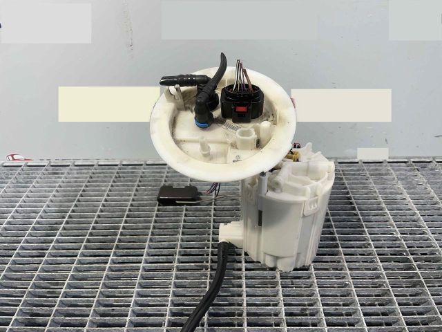 bontott AUDI A4 B8 Üzemanyag Szivattyú