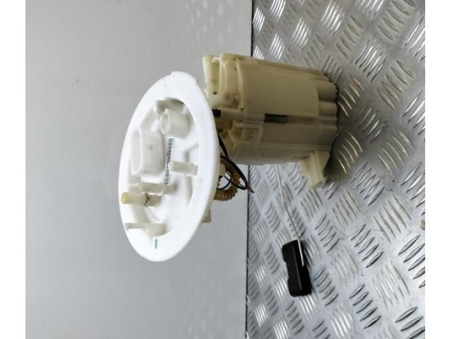 bontott AUDI A4 B8 Üzemanyag Szivattyú