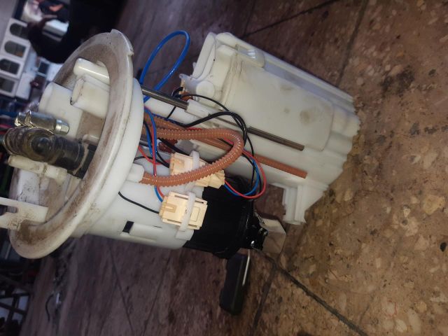 bontott AUDI A4 B8 Üzemanyagszint Jeladó