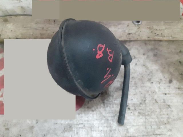 bontott AUDI A4 B8 Vákum Tartály