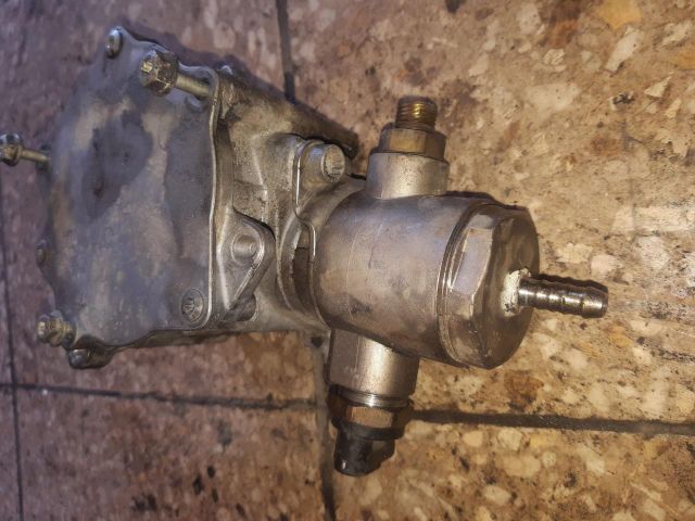 bontott AUDI A4 B8 Vákumpumpa