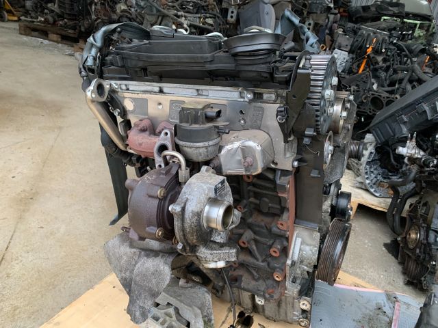 bontott AUDI A4 B8 Vákumpumpa