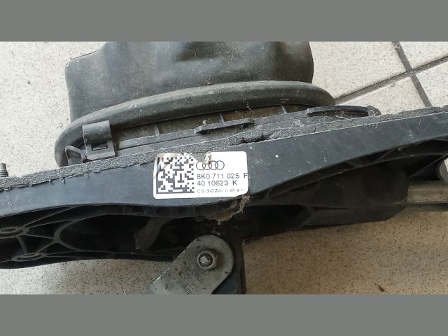 bontott AUDI A4 B8 Váltó Kulissza