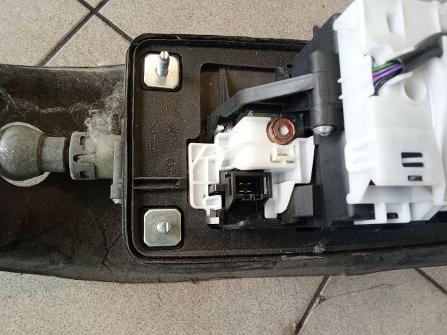 bontott AUDI A4 B8 Váltó Kulissza