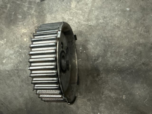 bontott AUDI A4 B8 Vezérműkerék Agy